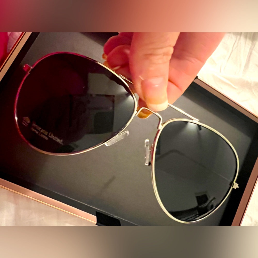 Aviator sunglasses, UV protection, brand new